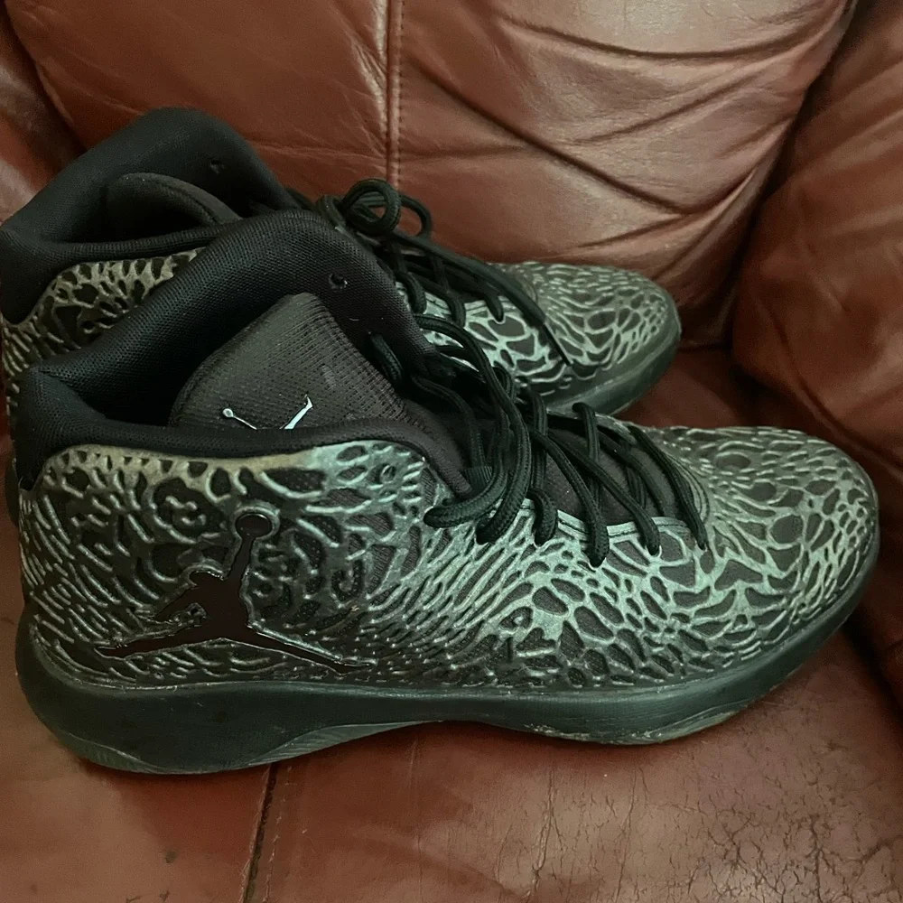 Jordan Ultra.Fly Black Dark Grey 10 - Picture 3 of 6